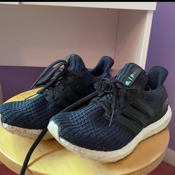 ultra boosts - Picture 1 of 1